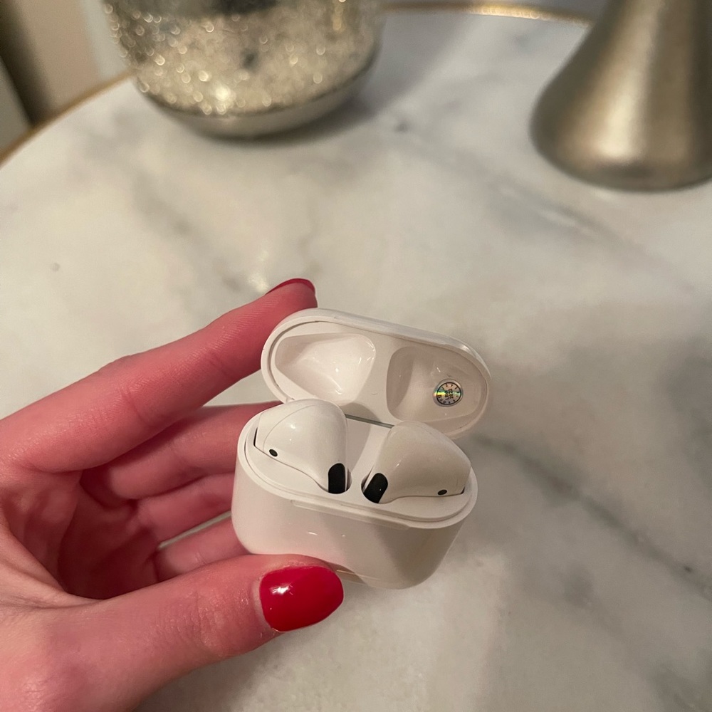 AirPods